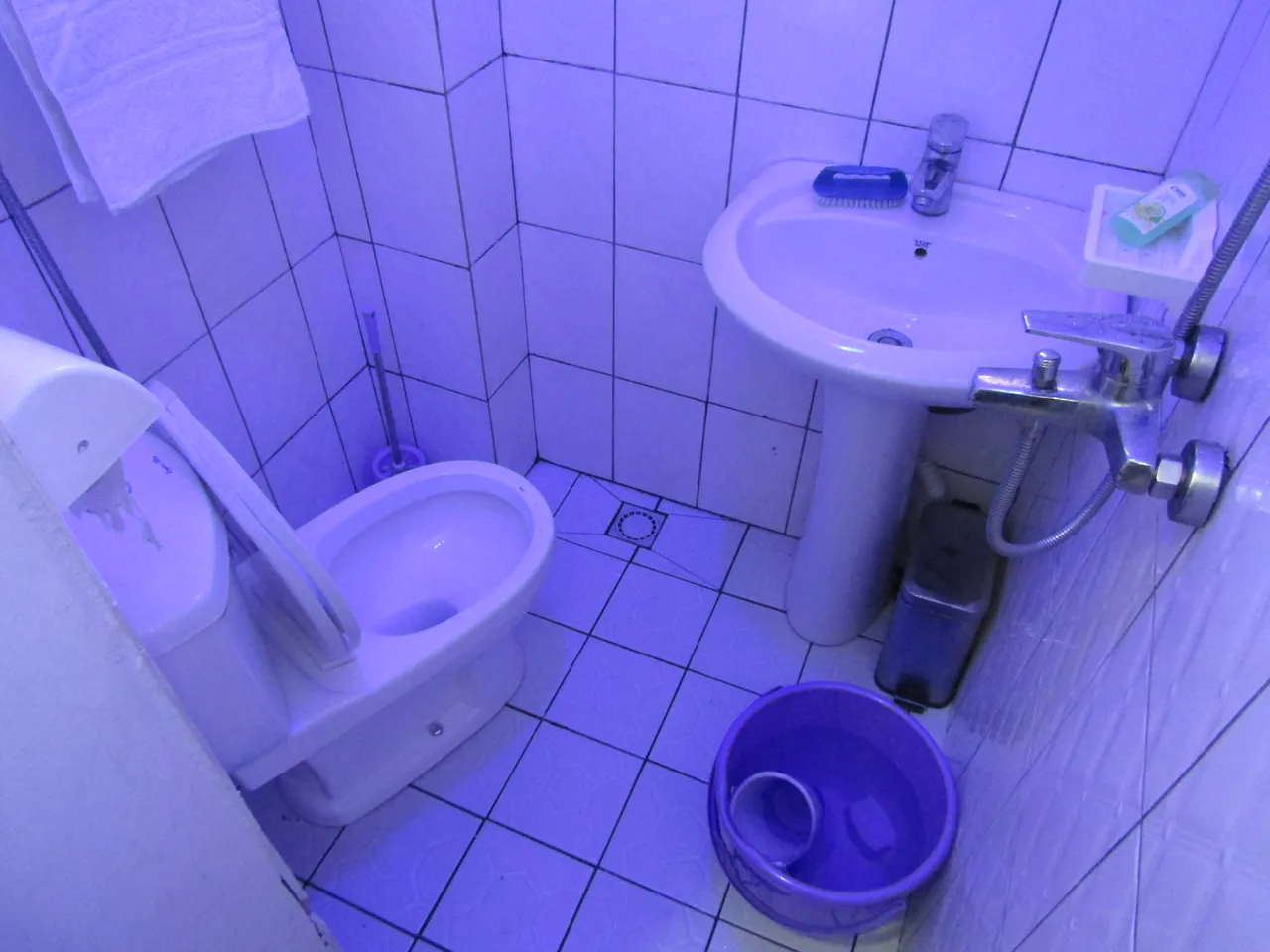 Studio Meublé Bonamoussadi , Douala (6/10)