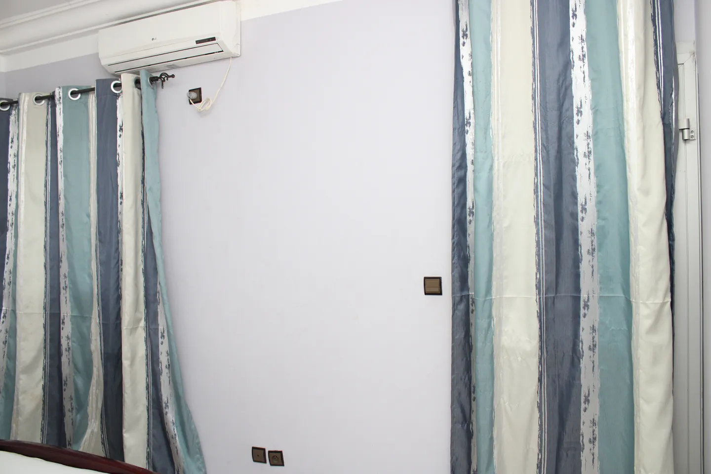 Appartement Meublé Bonamoussadi, Douala (7/14)