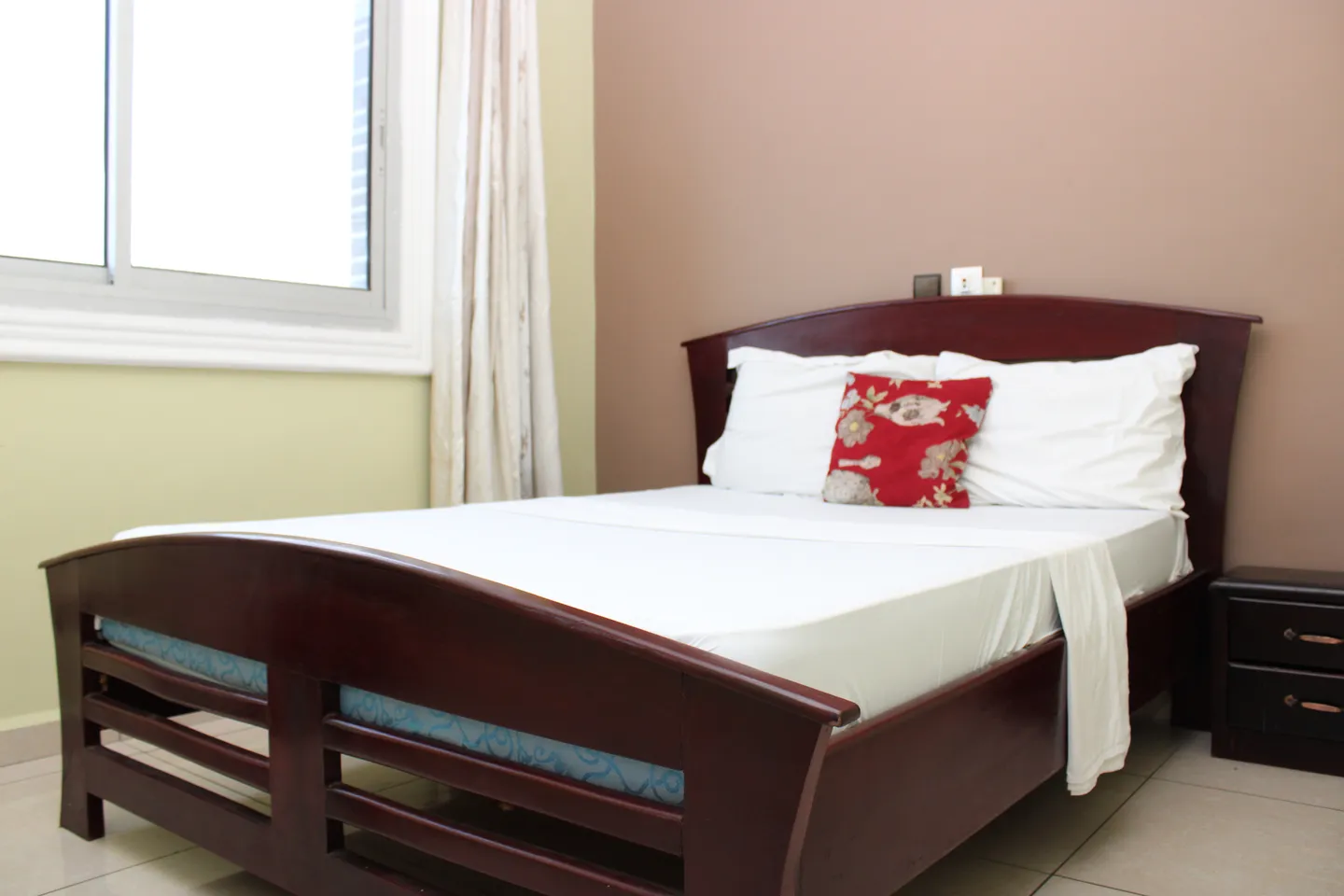 Appartement Meublé Bonamoussadi, Douala (8/10)