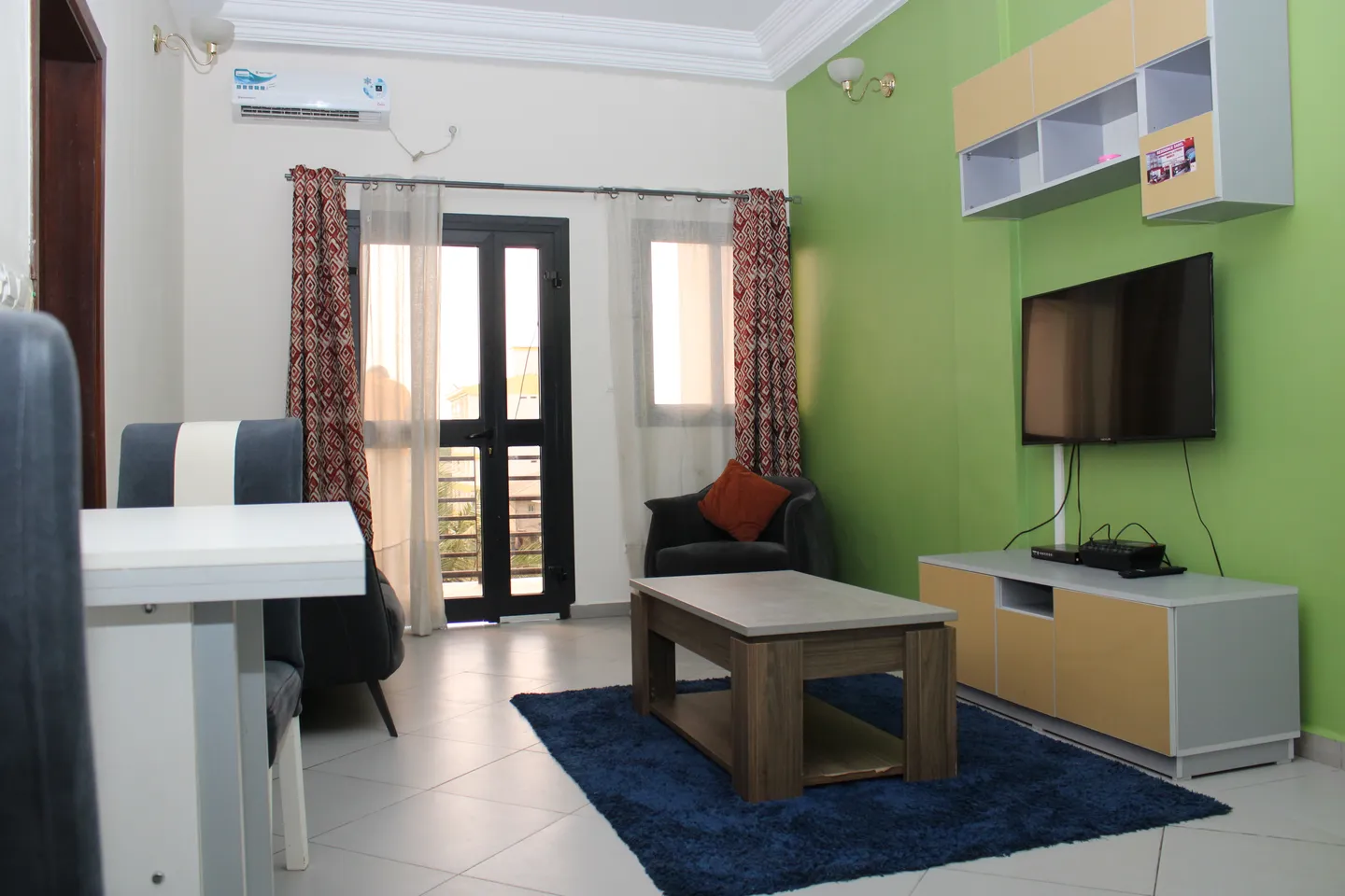 Studio Meublé Bonamoussadi, Douala (2/11)