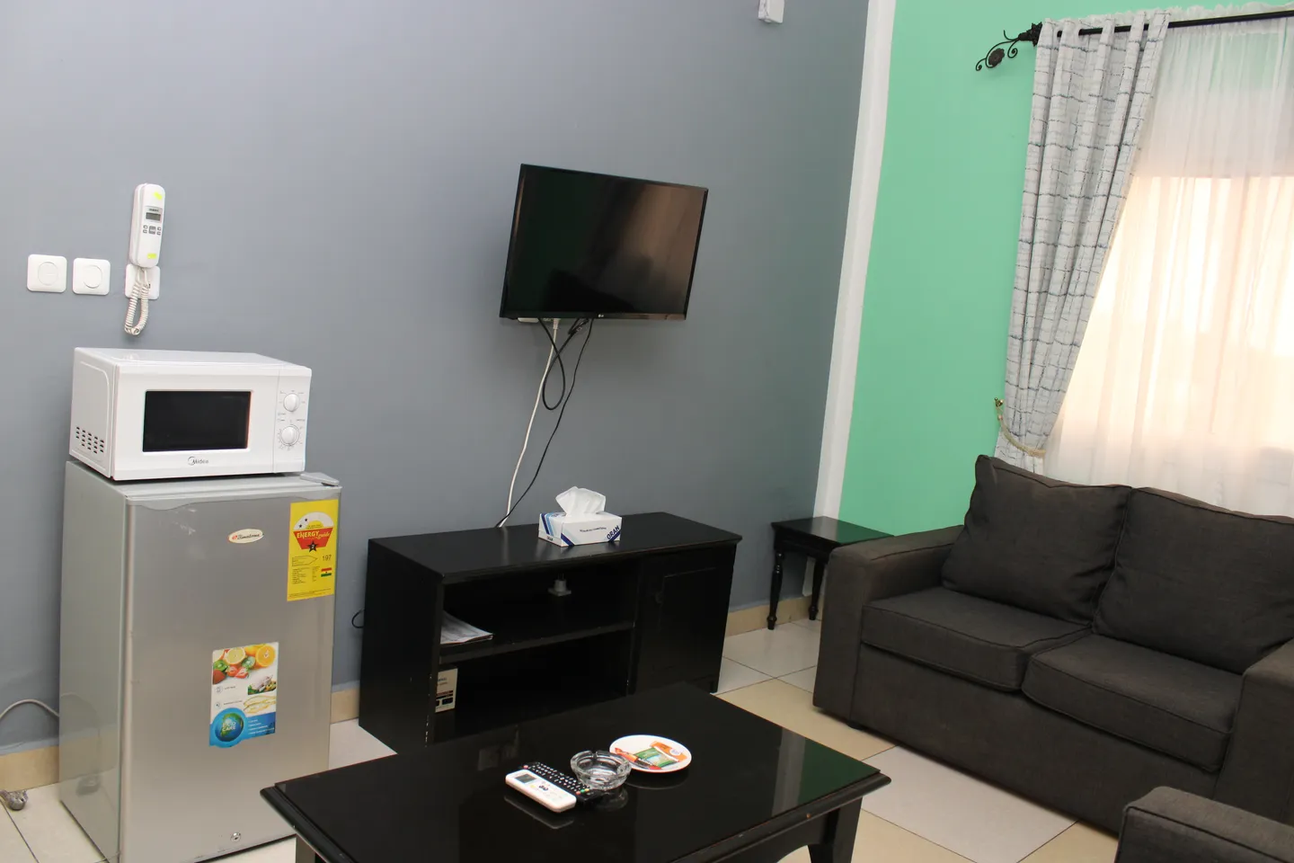 Studio Meublé Bonamoussadi, Douala (3/9)