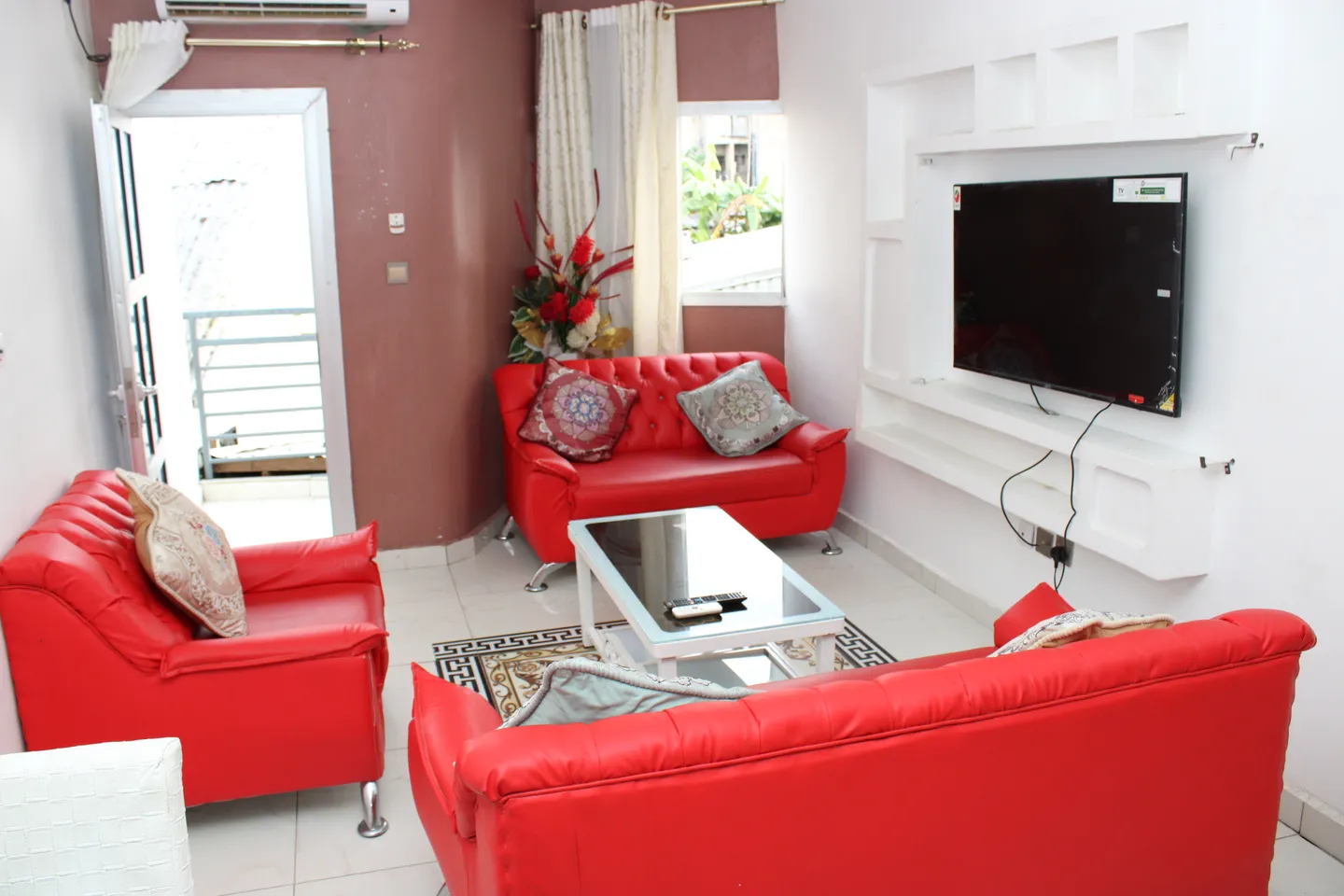 Studio Meublé Ndobo Bonaberi , Douala (3/7)