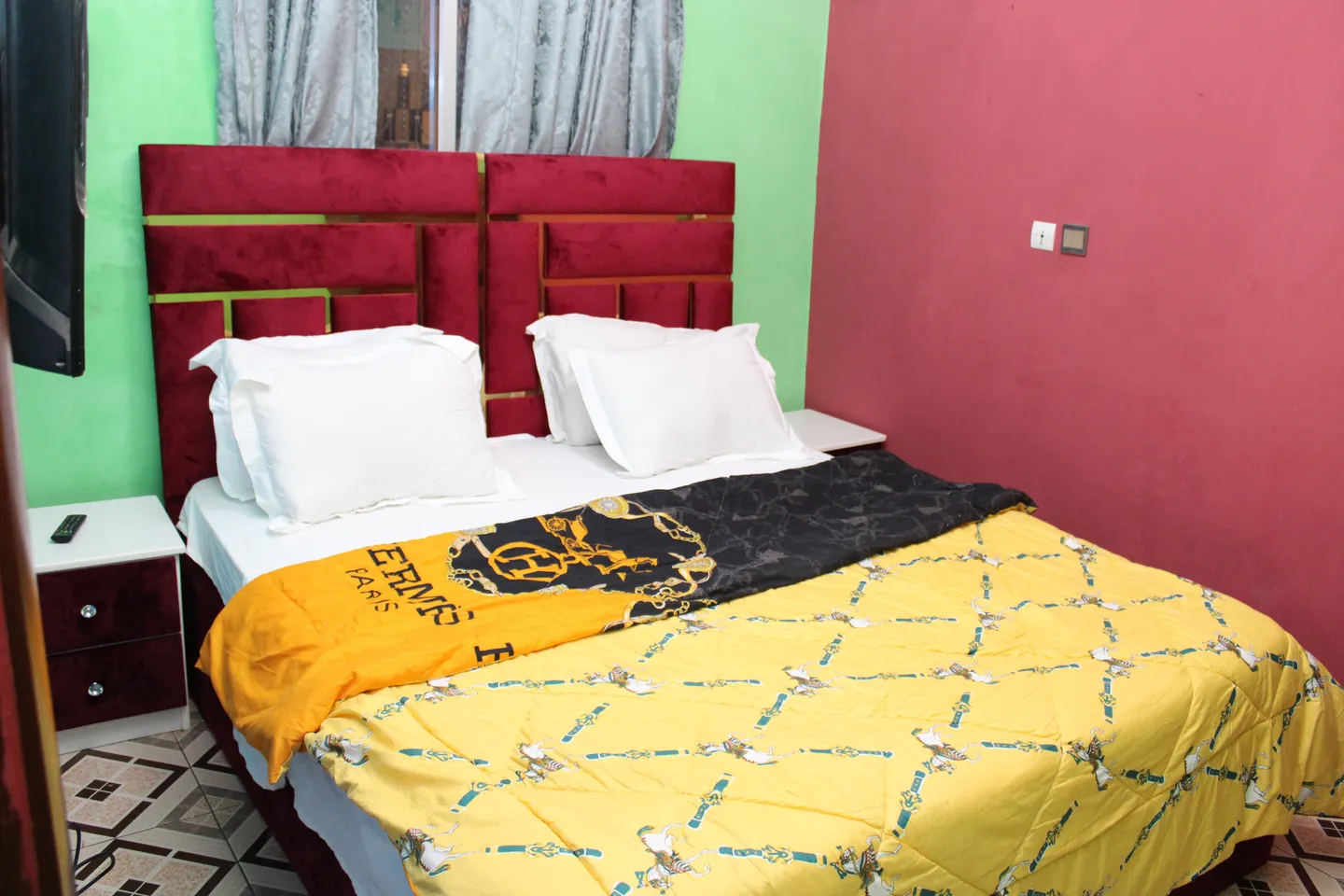 Studio Meublé Ndobo Bonaberi , Douala (6/7)