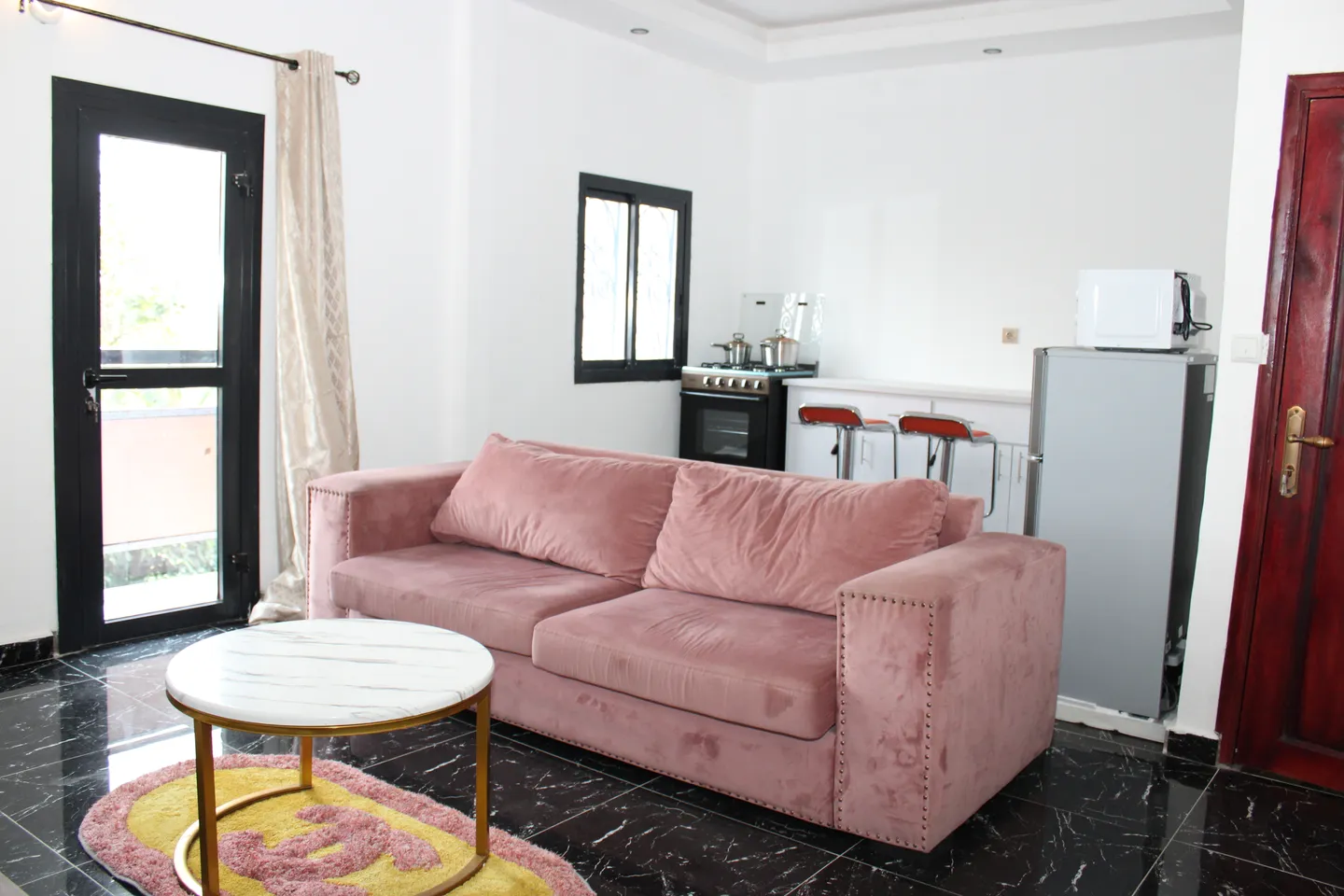 Studio Meublé Makepe, Douala (1/12)