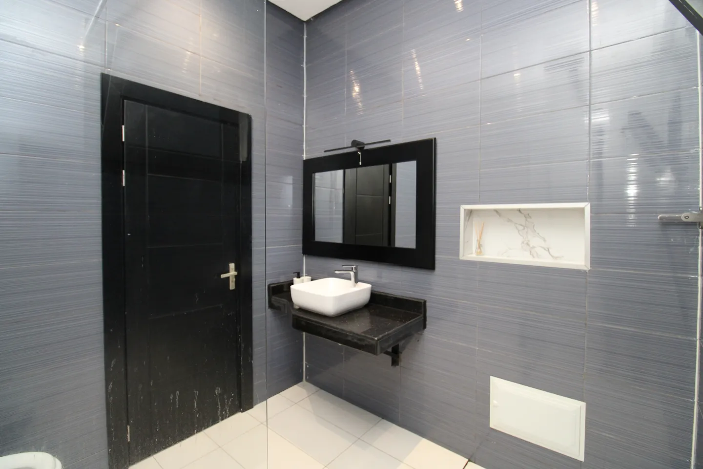 Studio Meublé Logpom, Douala (7/19)