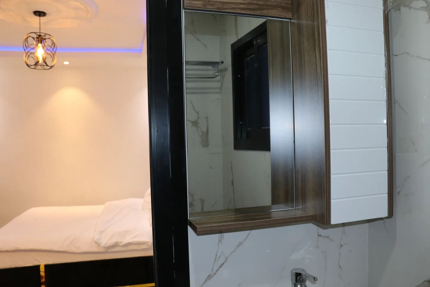 Chambre Meublée Bonaberi, Douala (8/17)