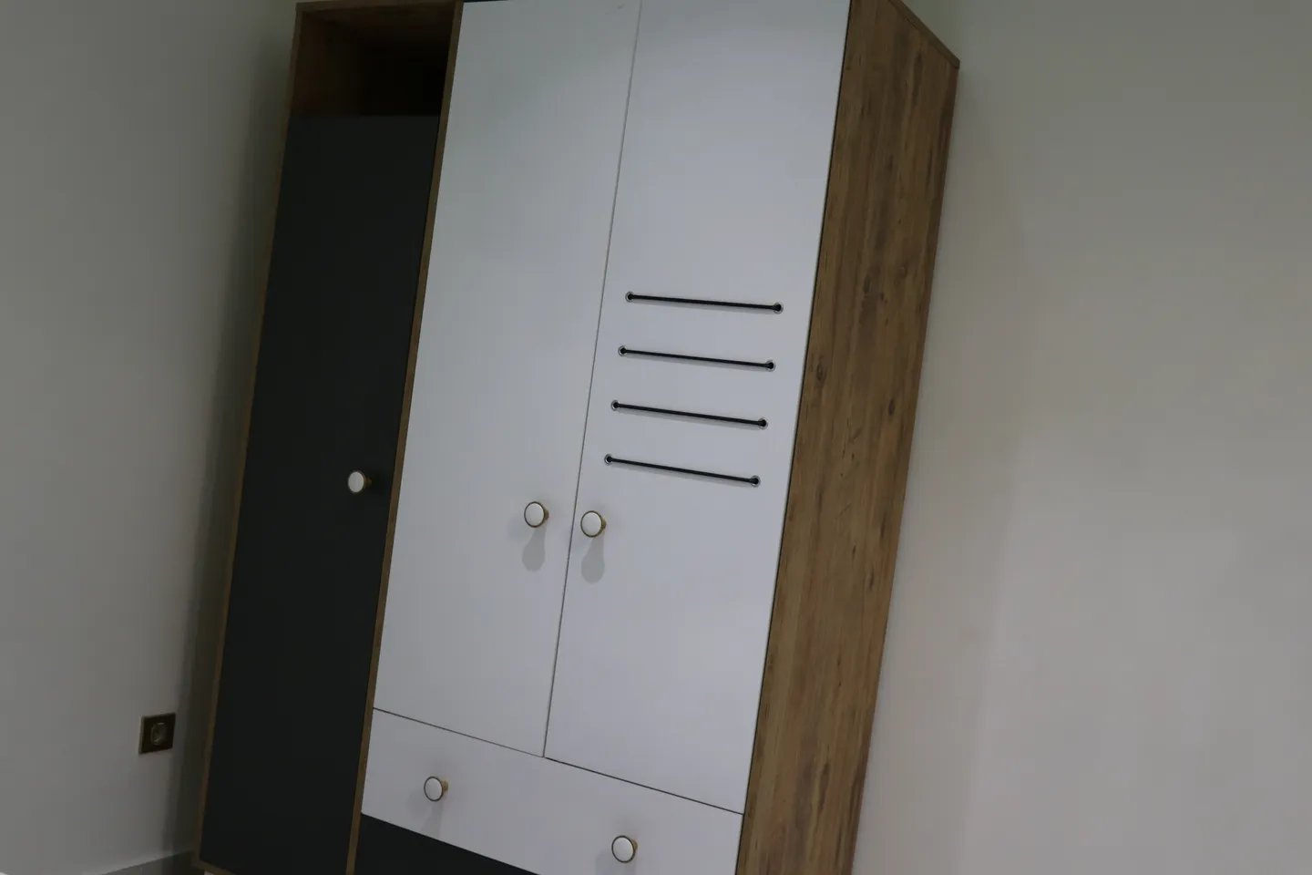 Chambre Meublée Bonaberi, Douala (3/12)