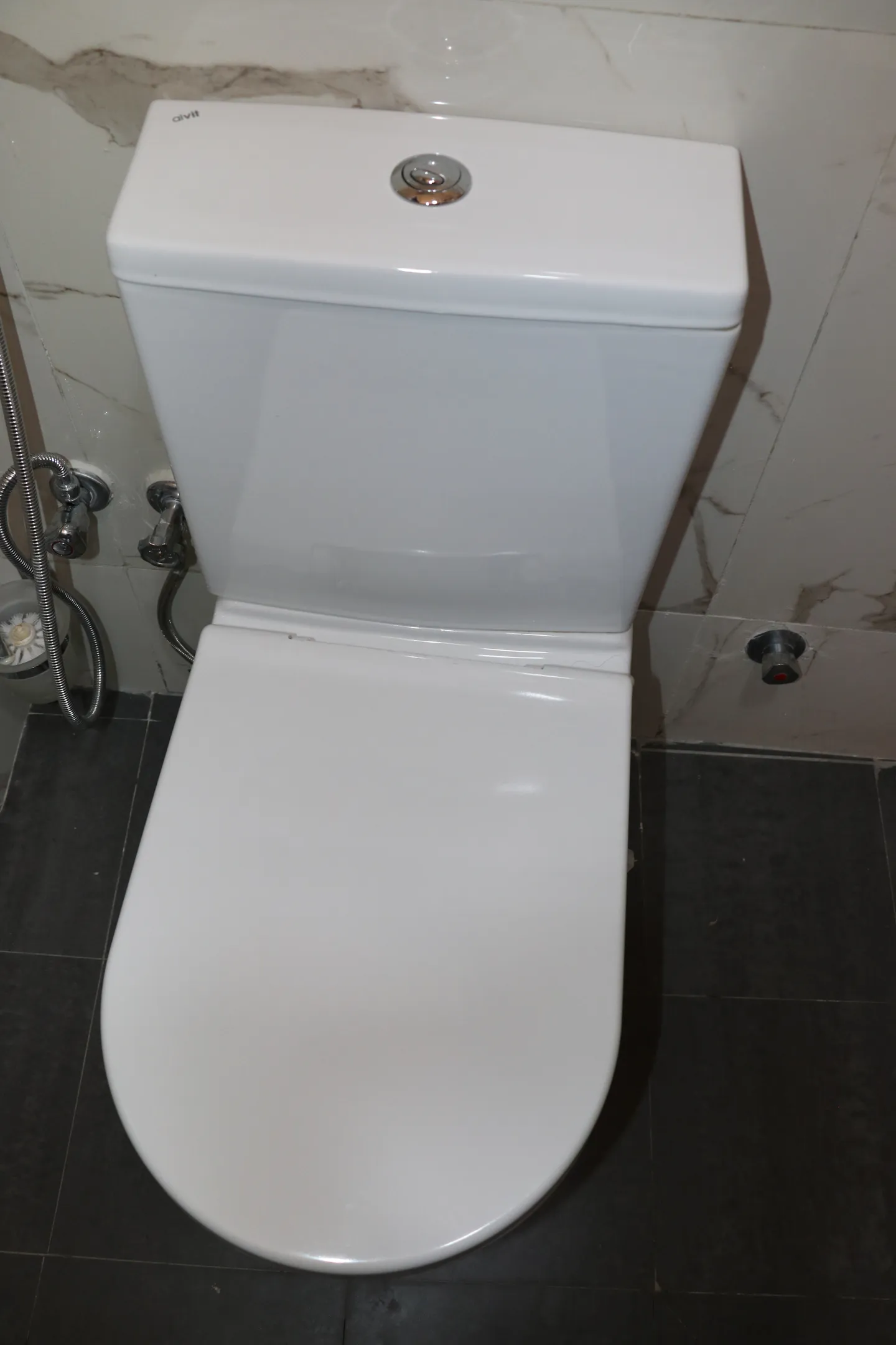 Chambre Meublée Bonaberi, Douala (5/12)