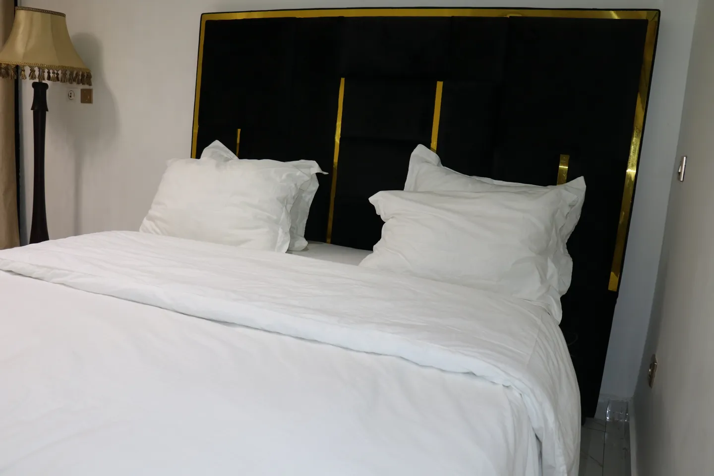 Chambre Meublée Bonaberi, Douala (8/12)