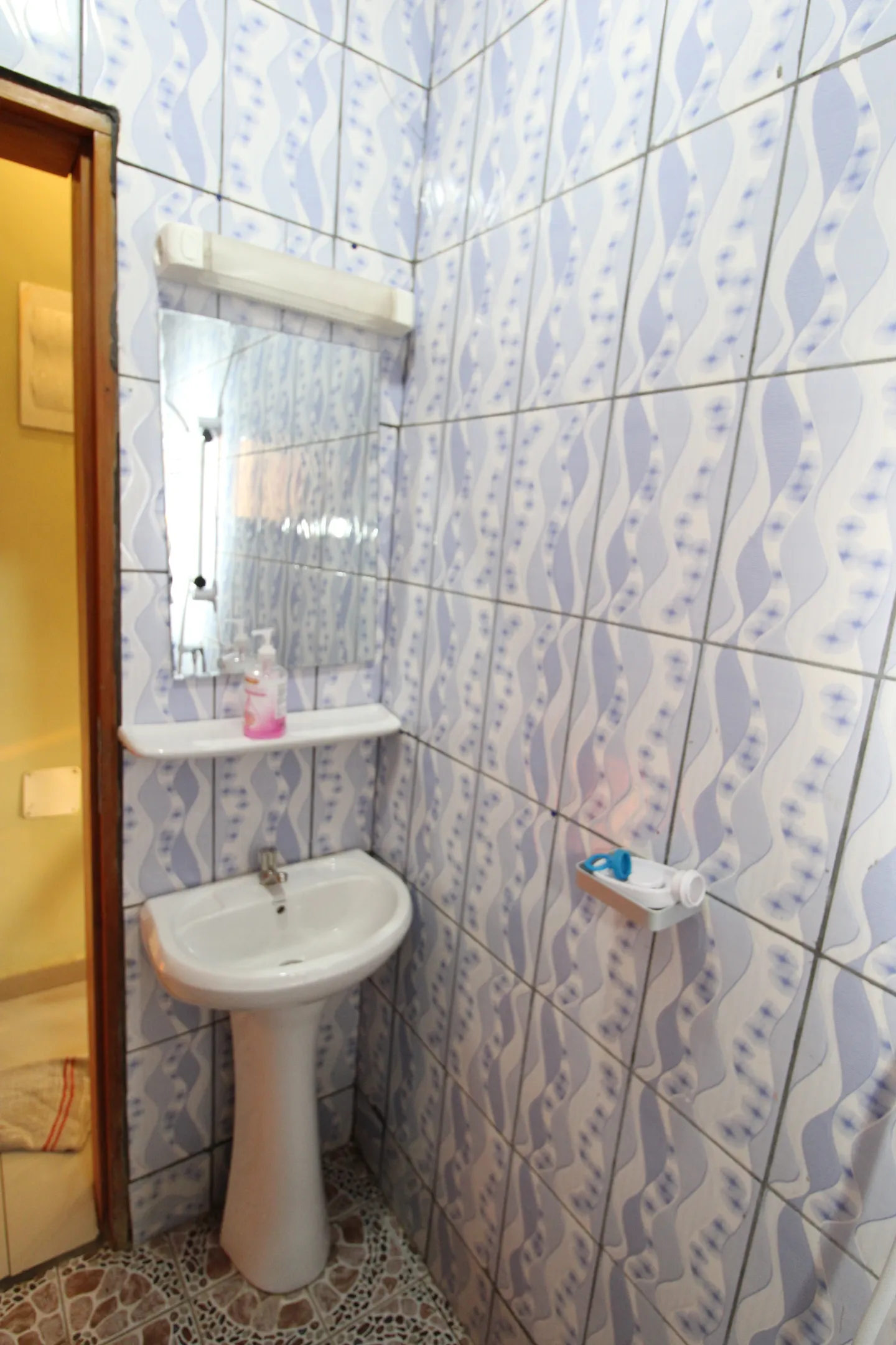 Studio Meublé Logpom, Douala (6/7)