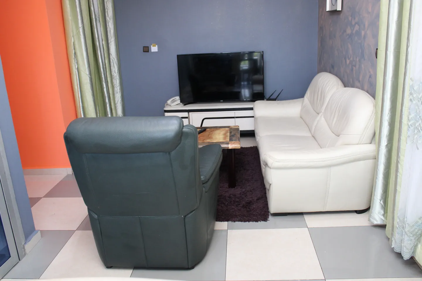 Appartement Meublé Bonamoussadi, Douala (2/19)