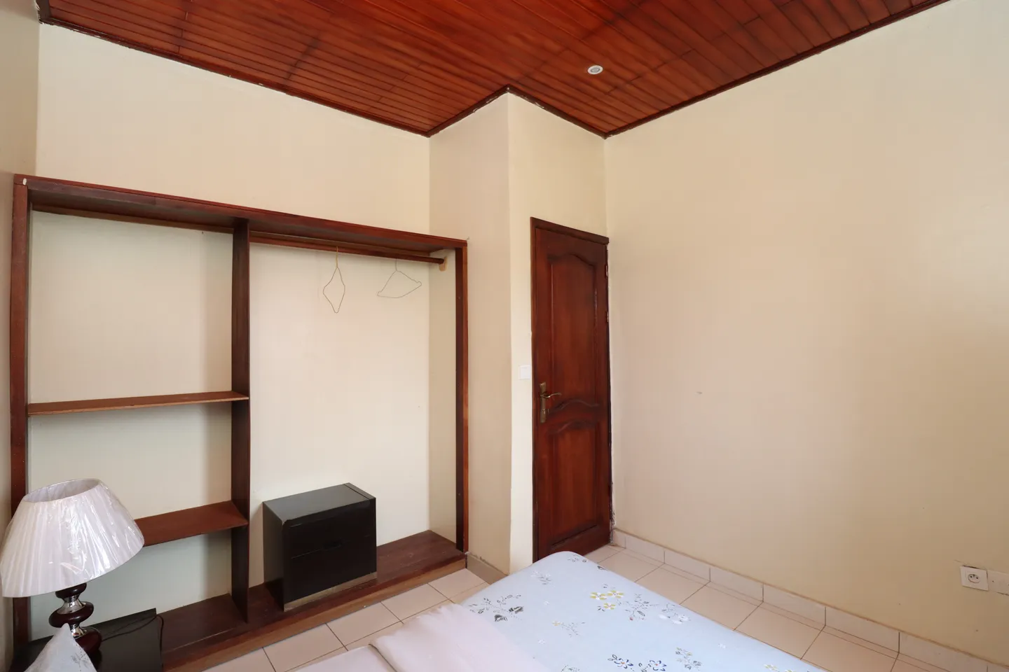 Appartement Meublé Mpangou, Kribi (3/10)