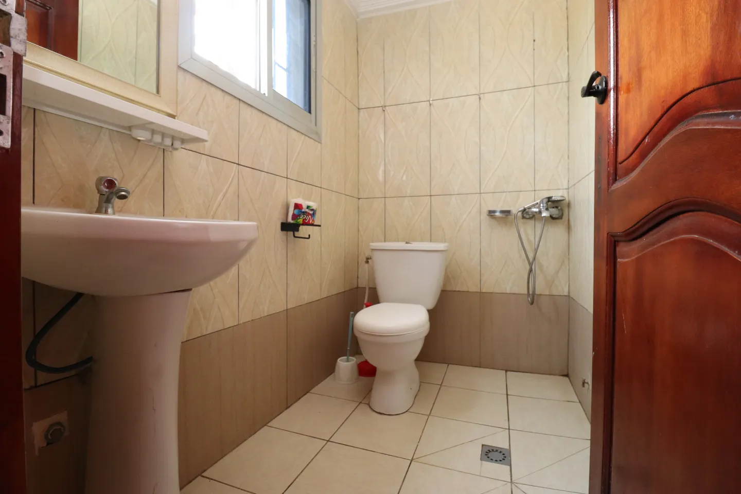 Appartement Meublé Mpangou, Kribi (5/10)