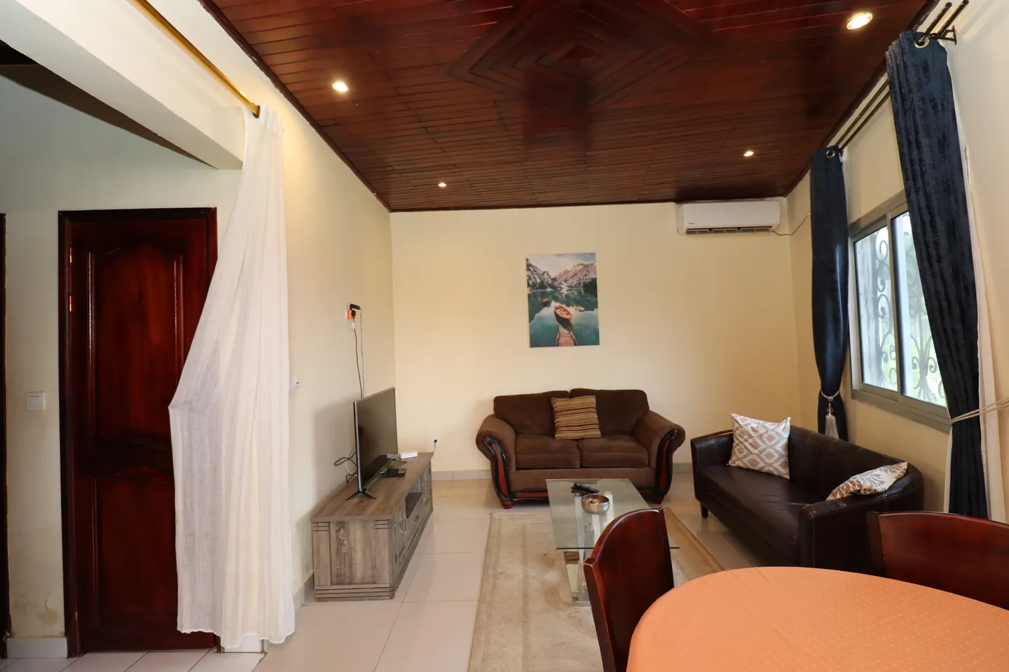 Appartement Meublé Mpangou, Kribi (1/11)
