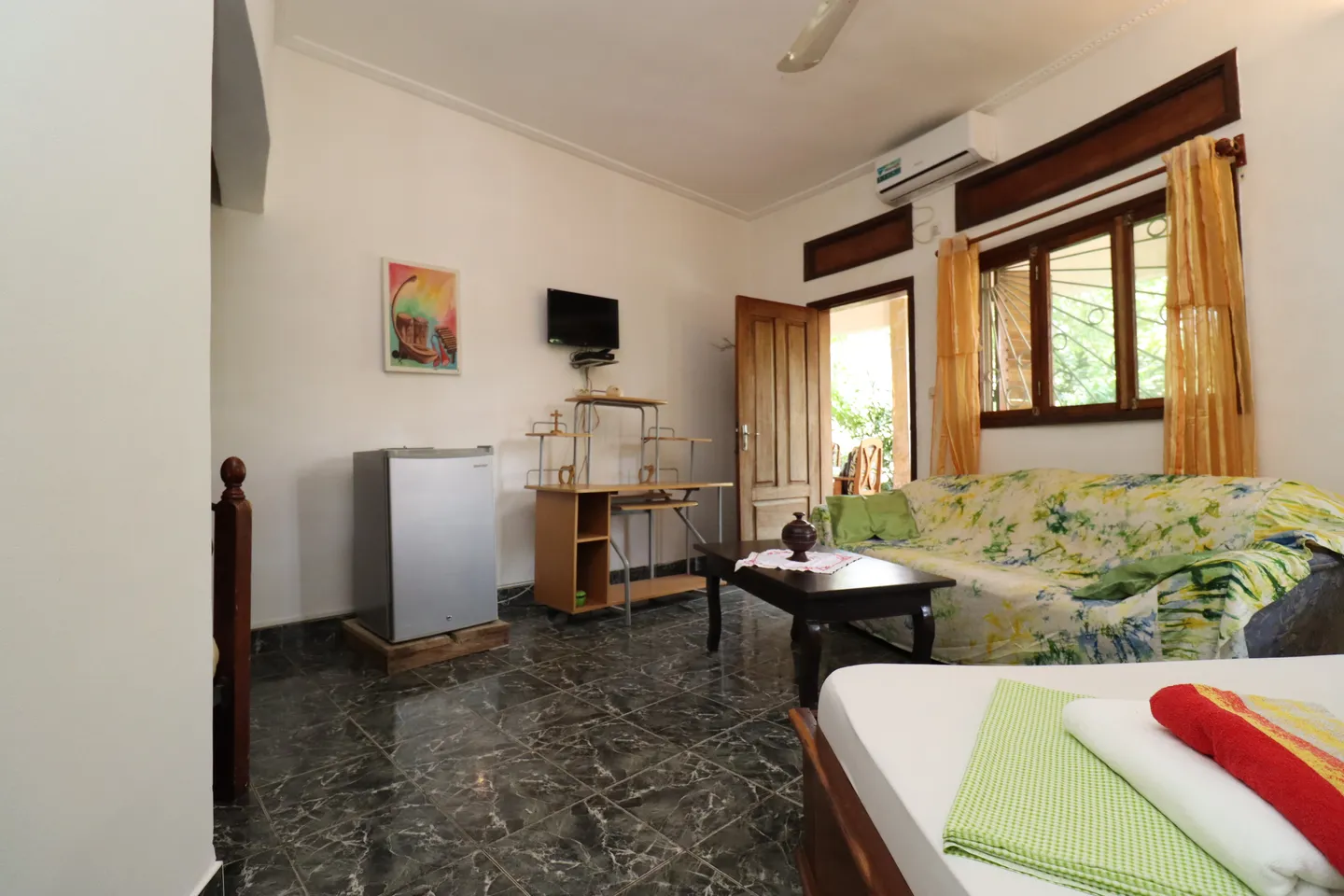 Chambre Meublée Bwambe, Kribi (3/13)
