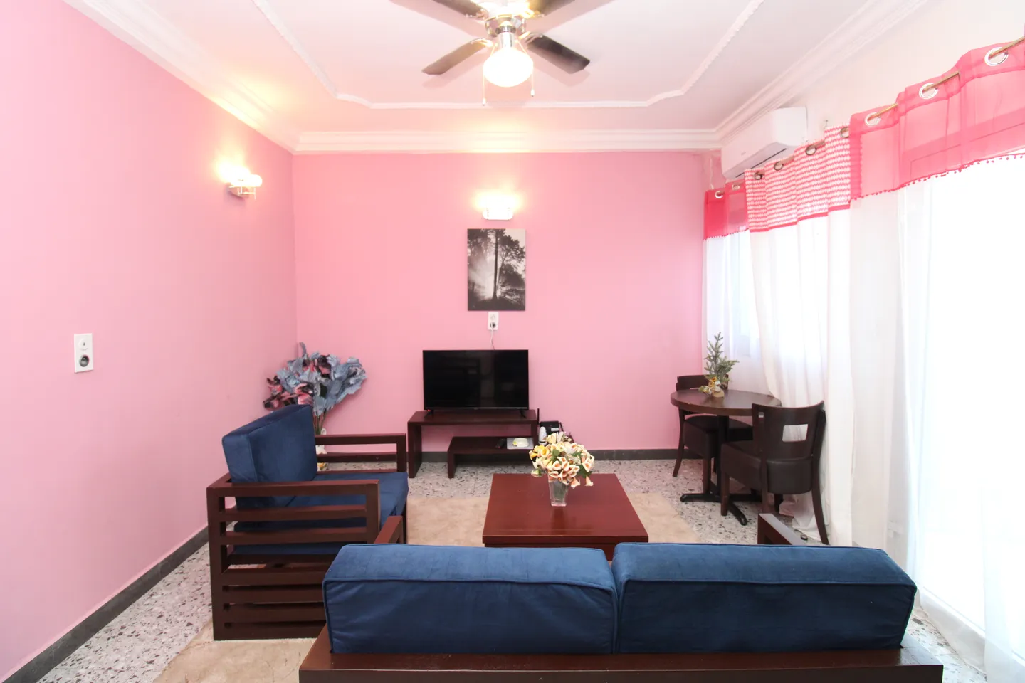 Studio Meublé Japoma Stade, Douala (1/12)