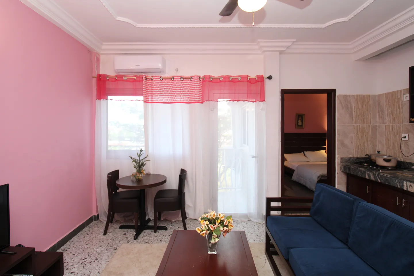 Studio Meublé Japoma Stade, Douala (3/12)