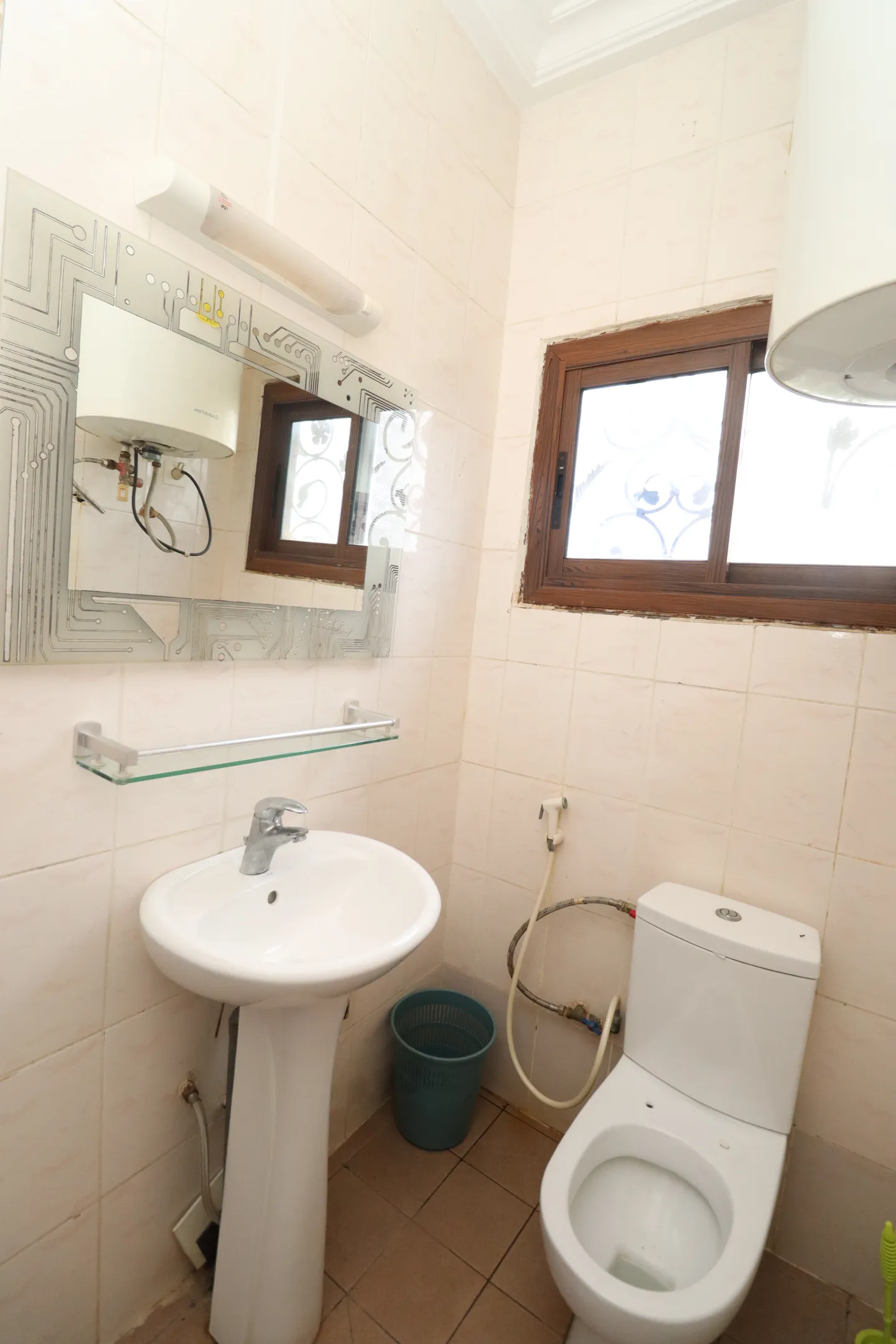 Chambre Meublée Mokolo, Kribi (8/18)