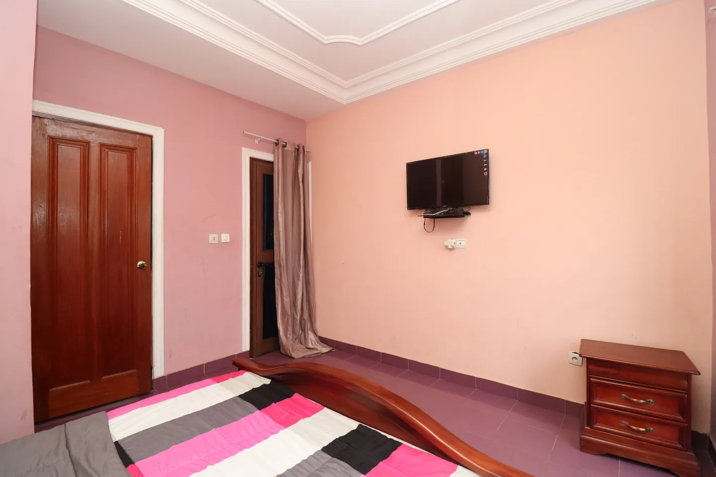 Chambre Meublée Mokolo, Kribi (9/18)