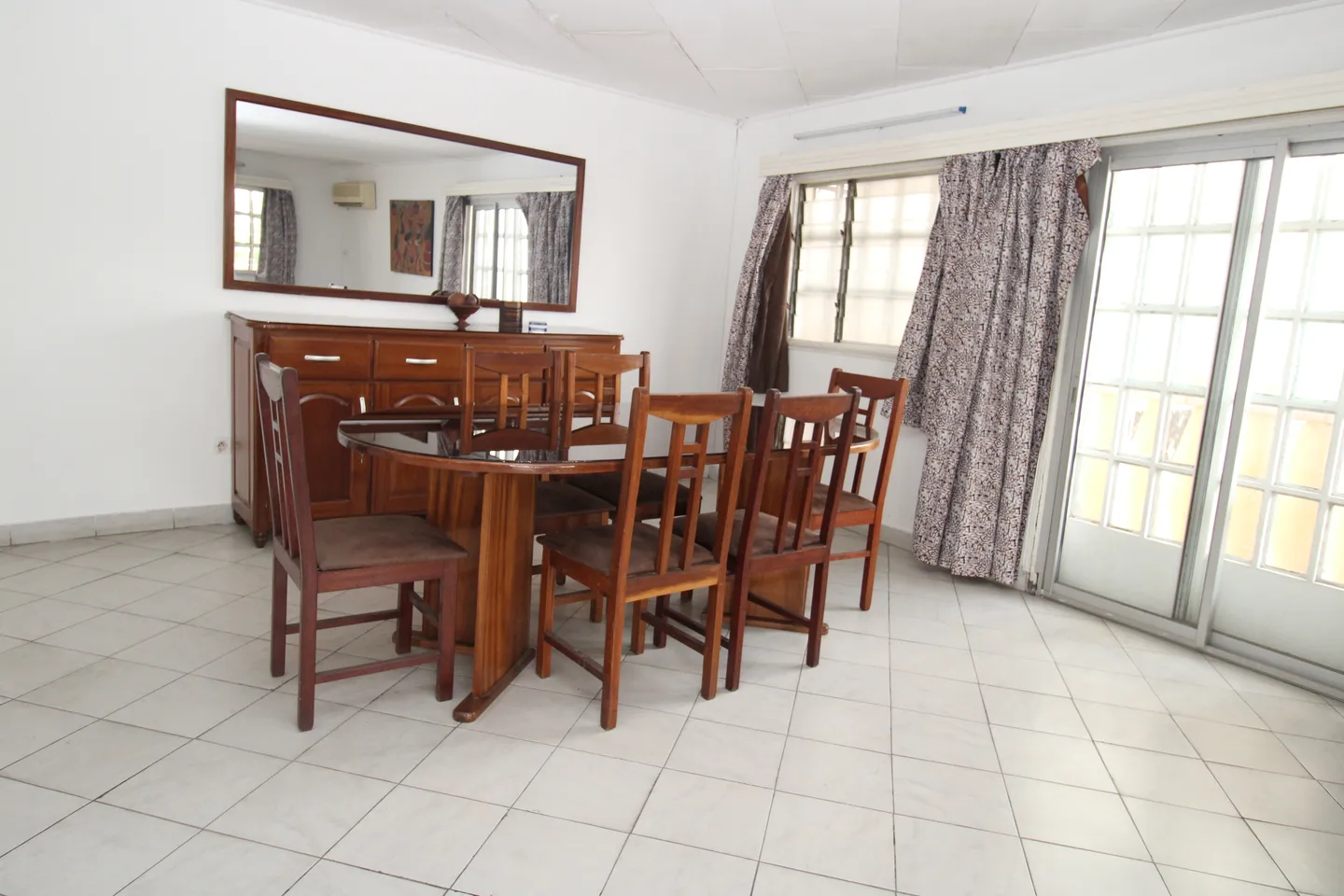 Appartement Meublé Bonapriso, Douala (4/18)