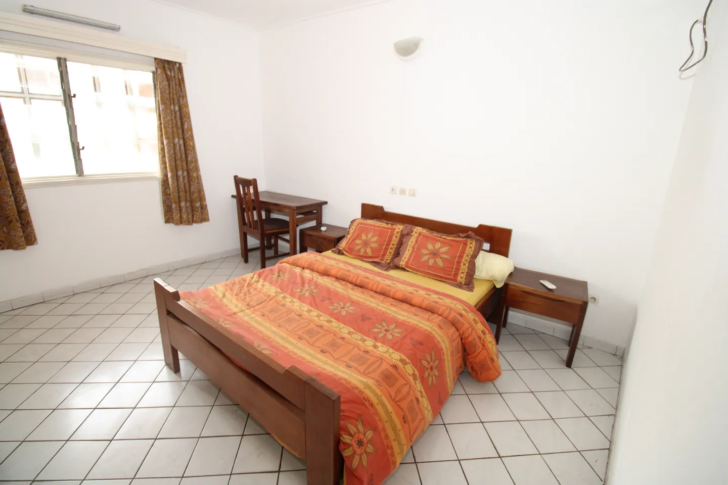 Appartement Meublé Bonapriso, Douala (7/18)