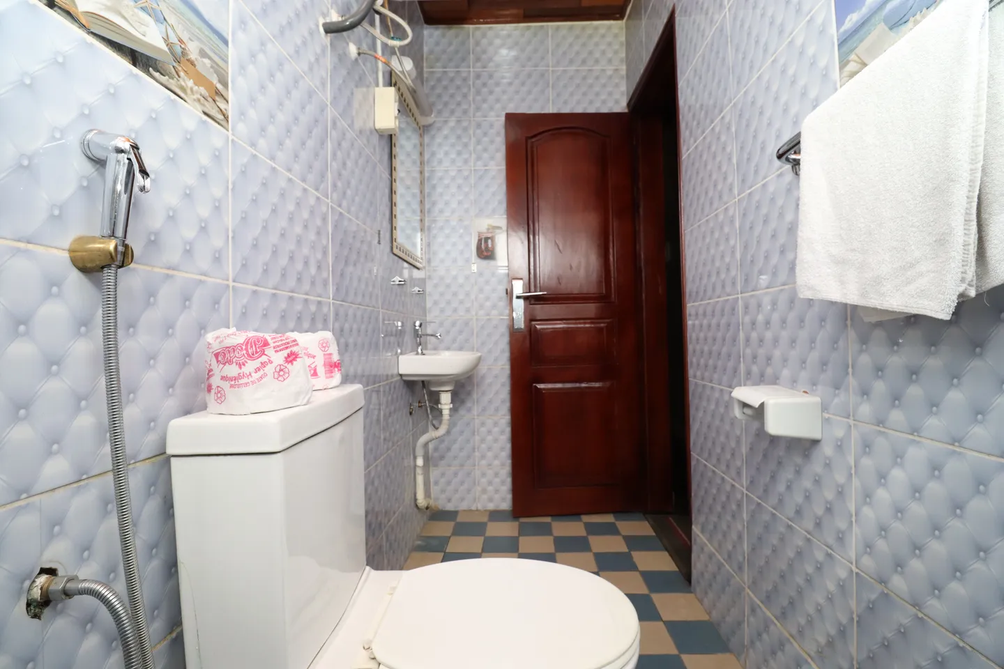 Chambre Meublée Denver Bonamoussadi, Douala (7/8)