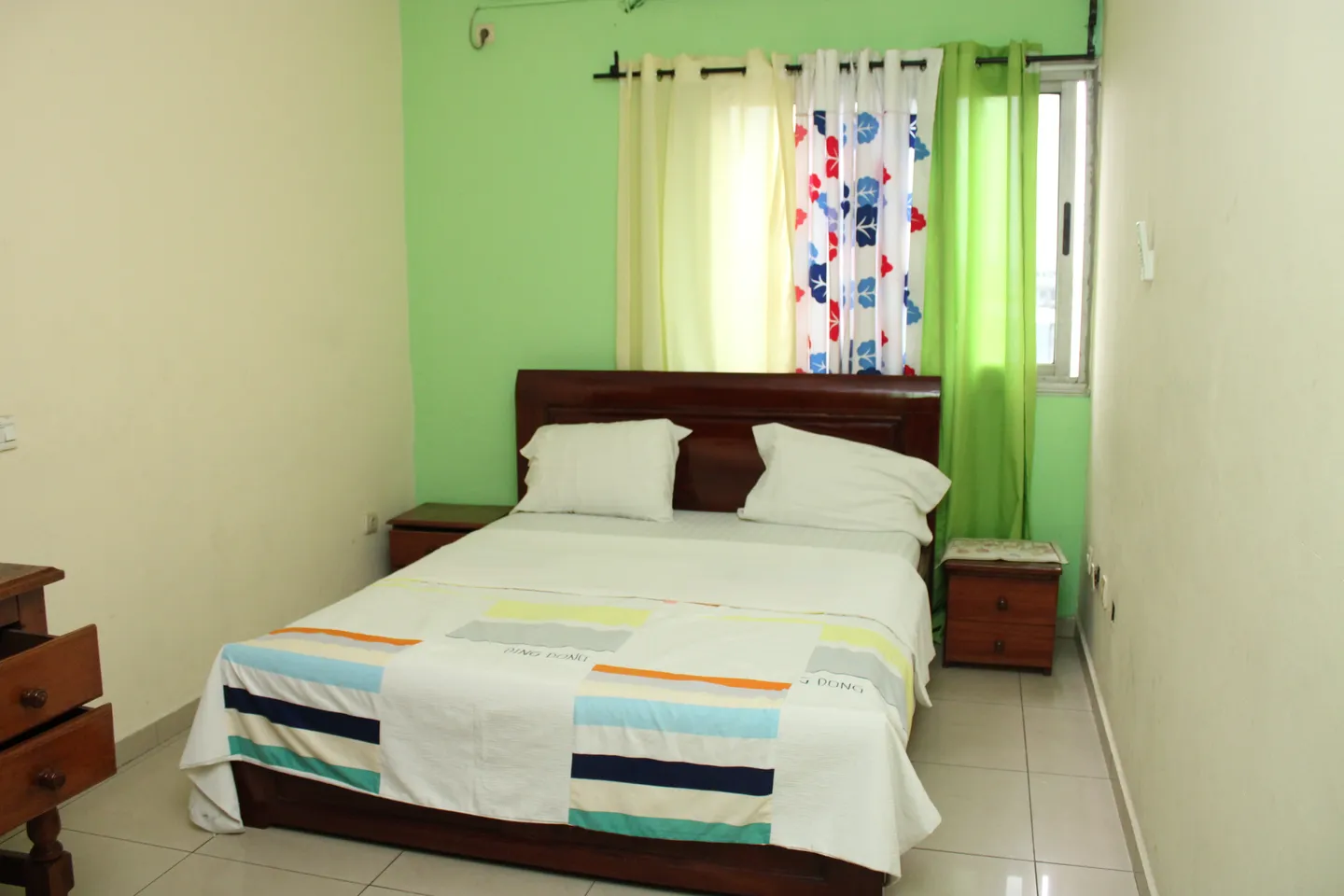 Appartement Meublé Bonamoussadi, Douala (8/19)