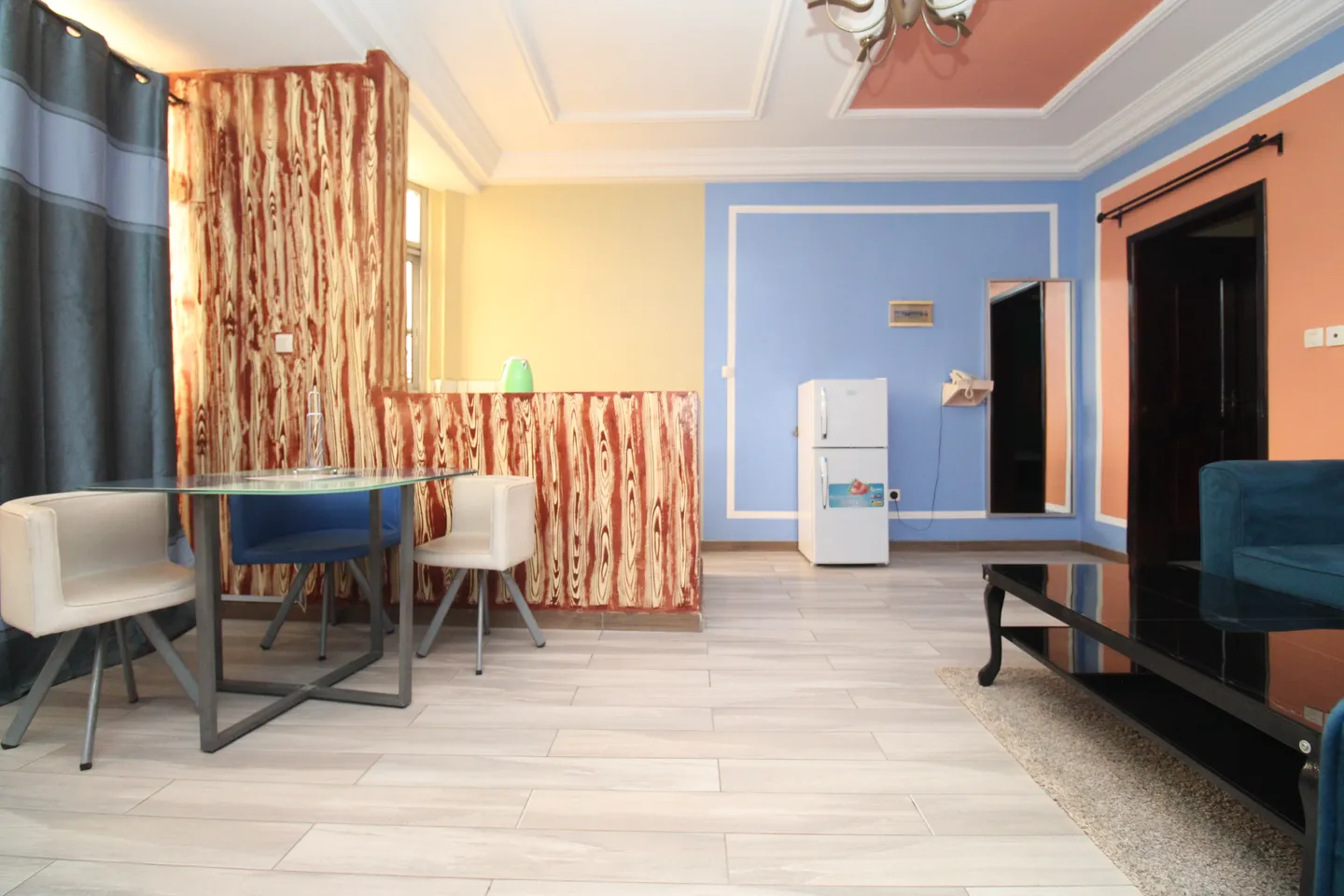 Studio Meublé Logpom, Douala (4/11)