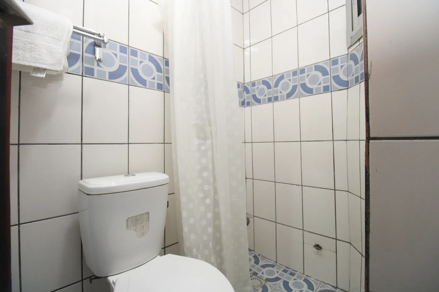 Studio Meublé Logpom, Douala (6/11)