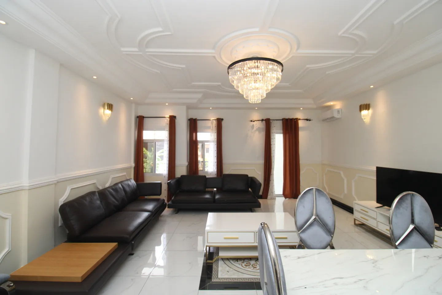 Appartement Meublé Denver Bonamoussadi, Douala (1/25)