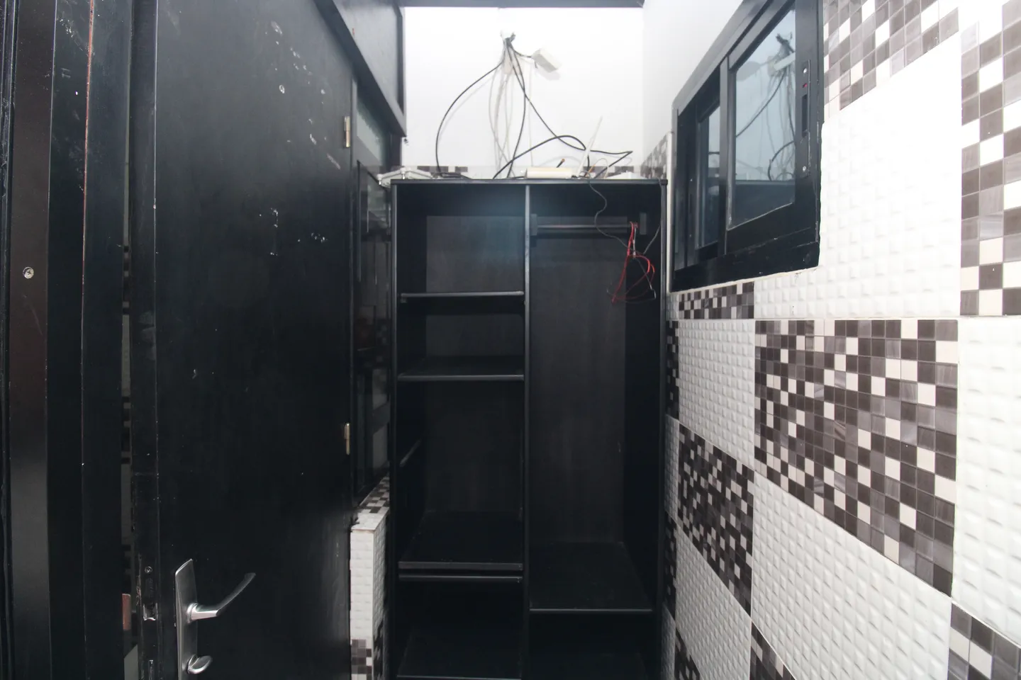 Chambre Meublée Bali, Douala (6/9)