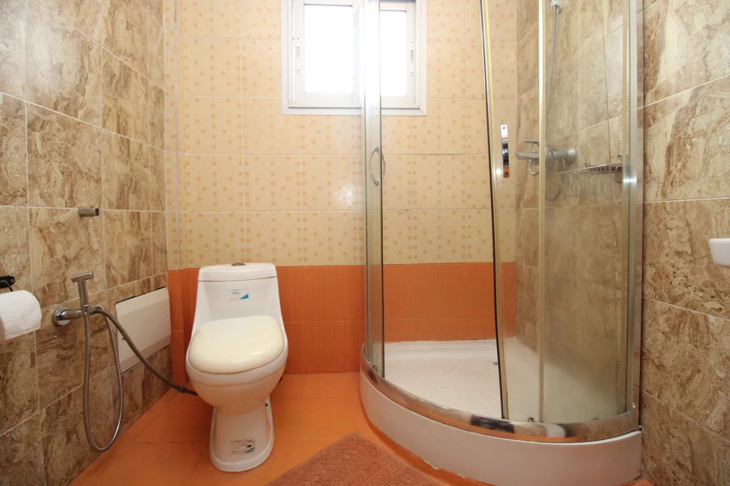Appartement Meublé Logpom, Douala (8/16)
