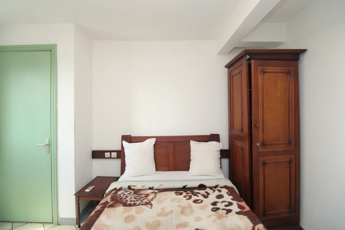 Studio Meublé Bonapriso, Douala (9/19)