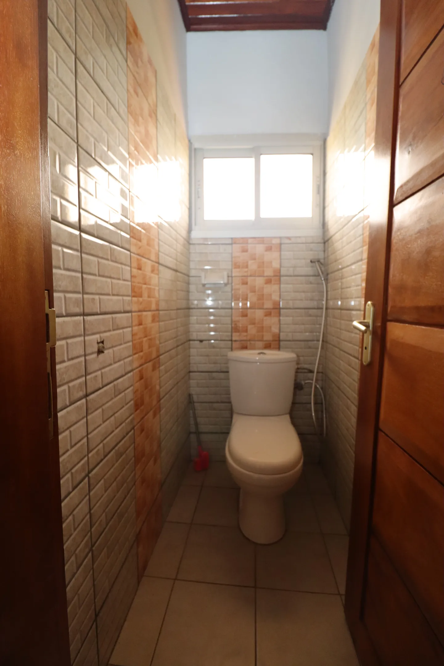 Studio Meublé Mahelet, Kribi (6/10)
