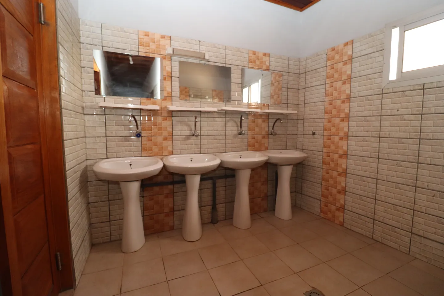 Studio Meublé Mahelet, Kribi (7/10)