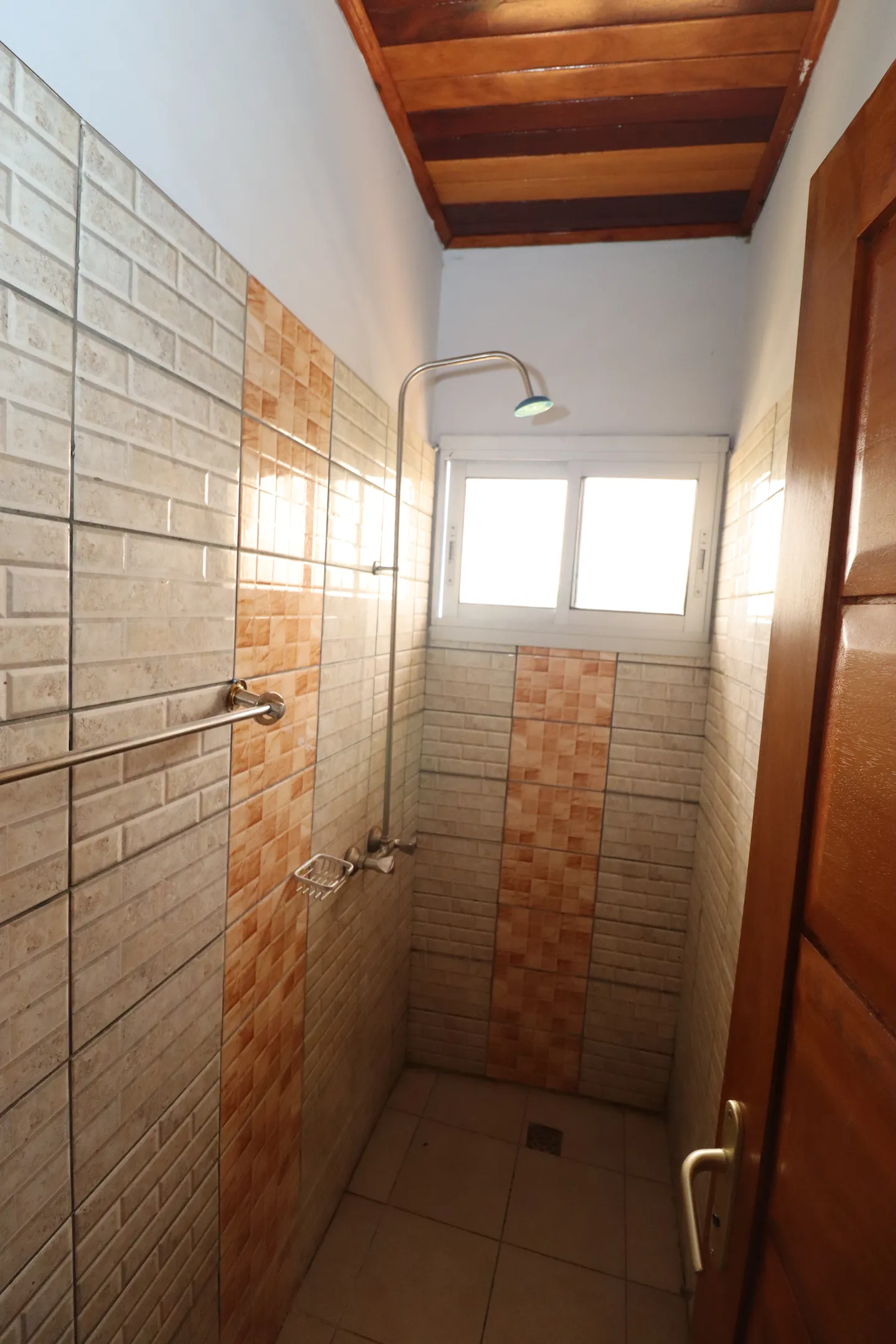 Studio Meublé Mahelet, Kribi (8/10)