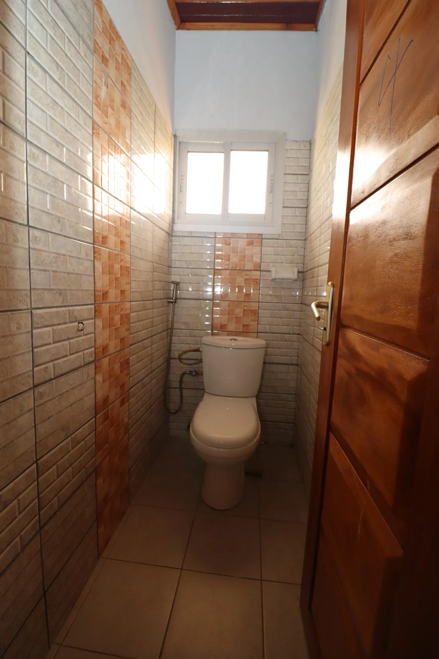 Studio Meublé Mahelet, Kribi (9/10)