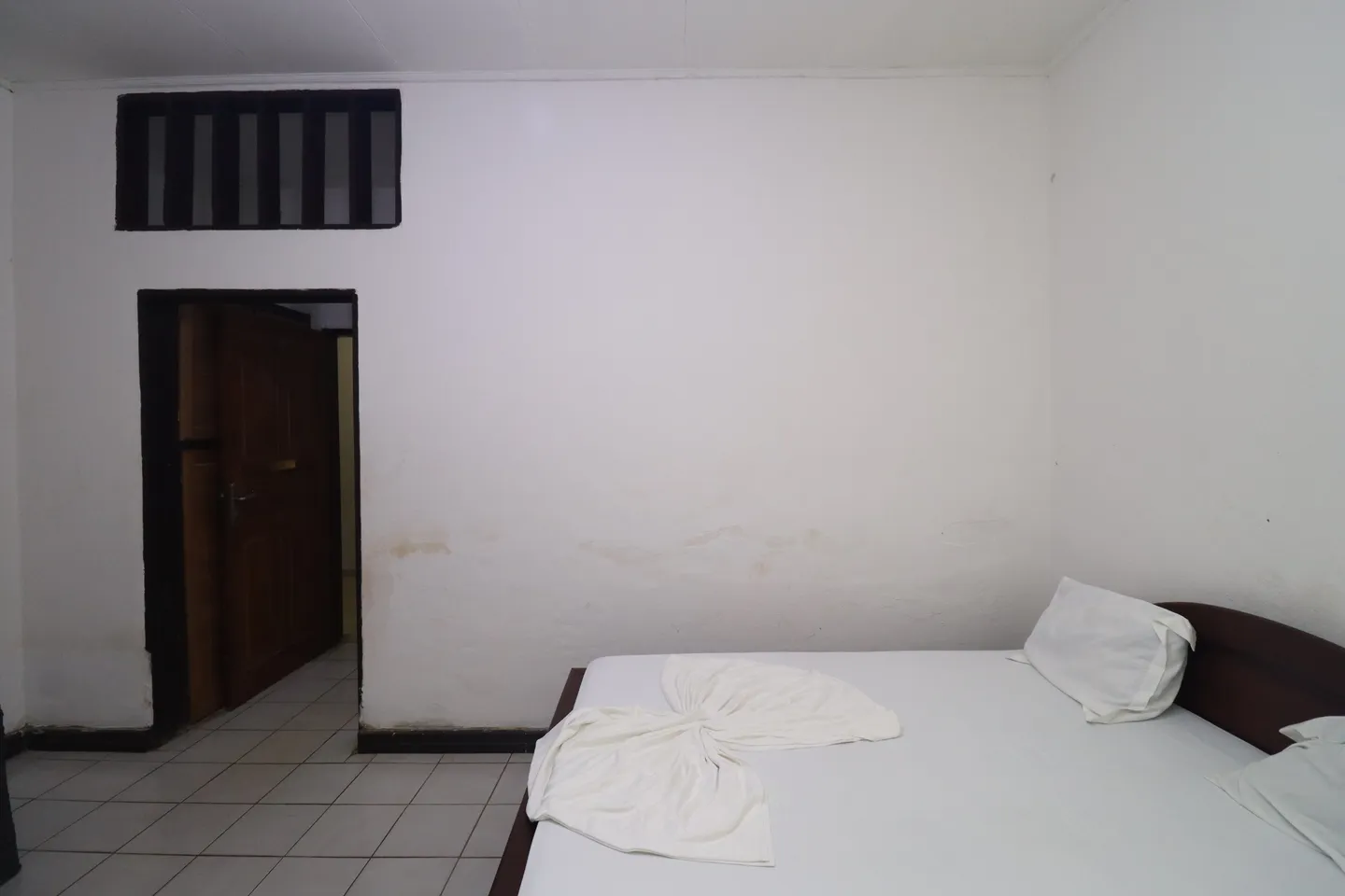 Hôtel Malabo Palace - HMP Chambre "Ventilée" (2/9)