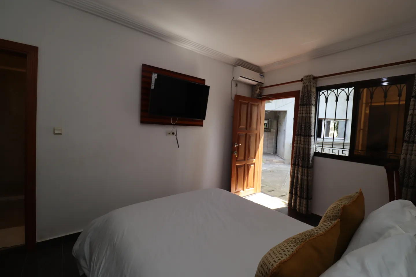 Chambre Meublée Mpolongwe, Kribi (3/6)