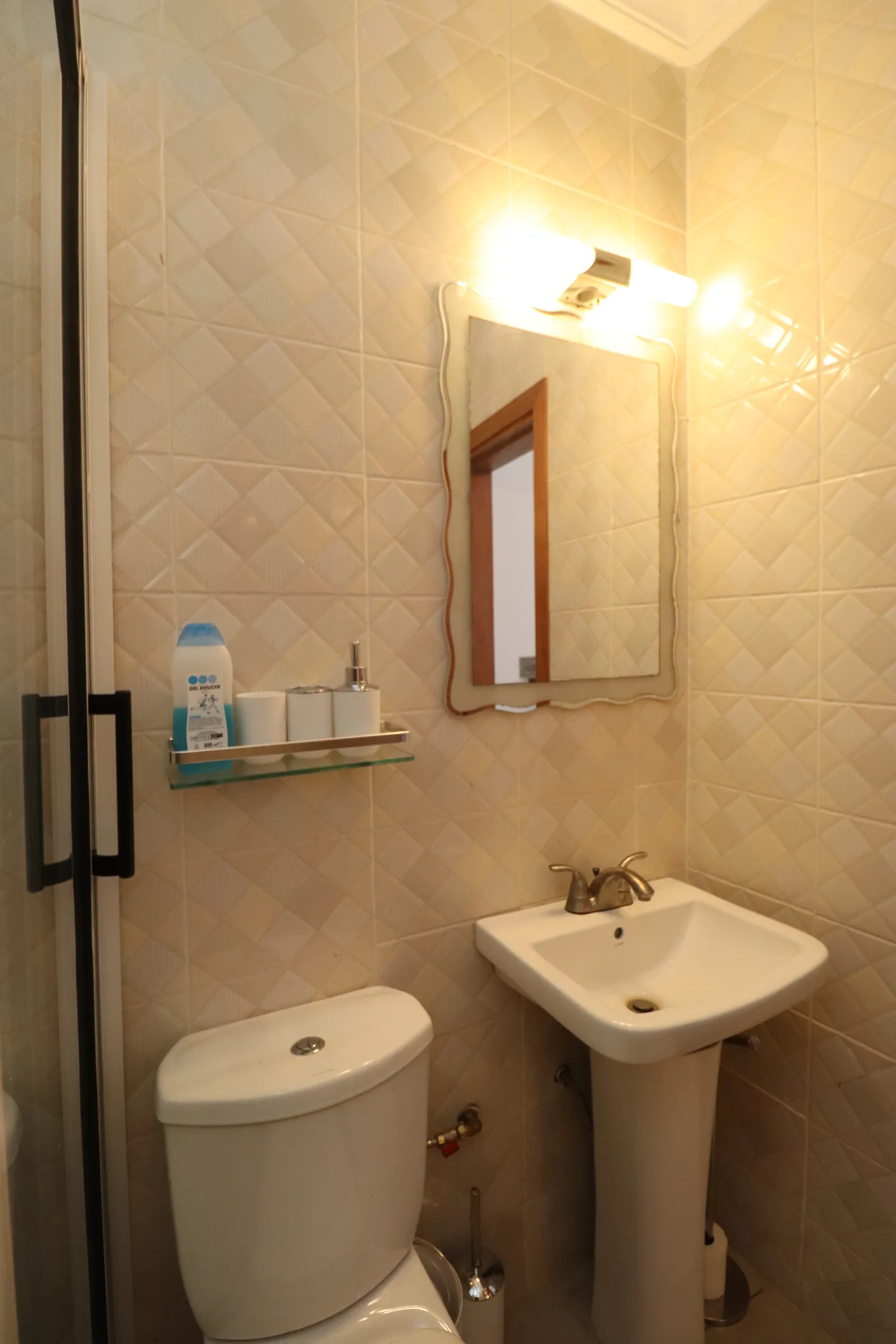 Chambre Meublée Mpolongwe, Kribi (5/6)