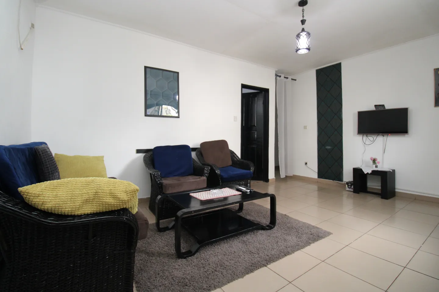 Studio Meublé Bonamoussadi, Douala (1/8)