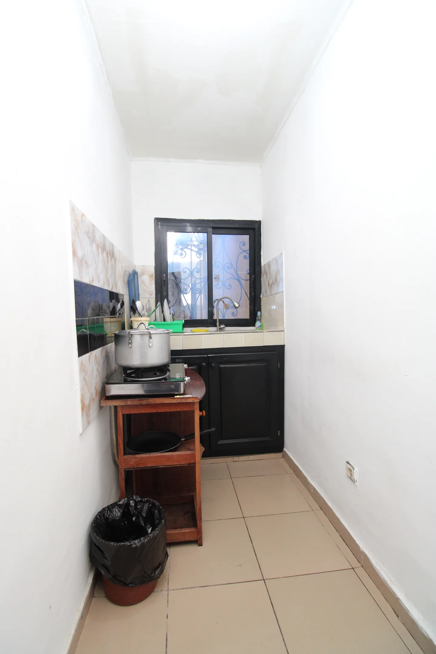 Studio Meublé Bonamoussadi, Douala (4/8)