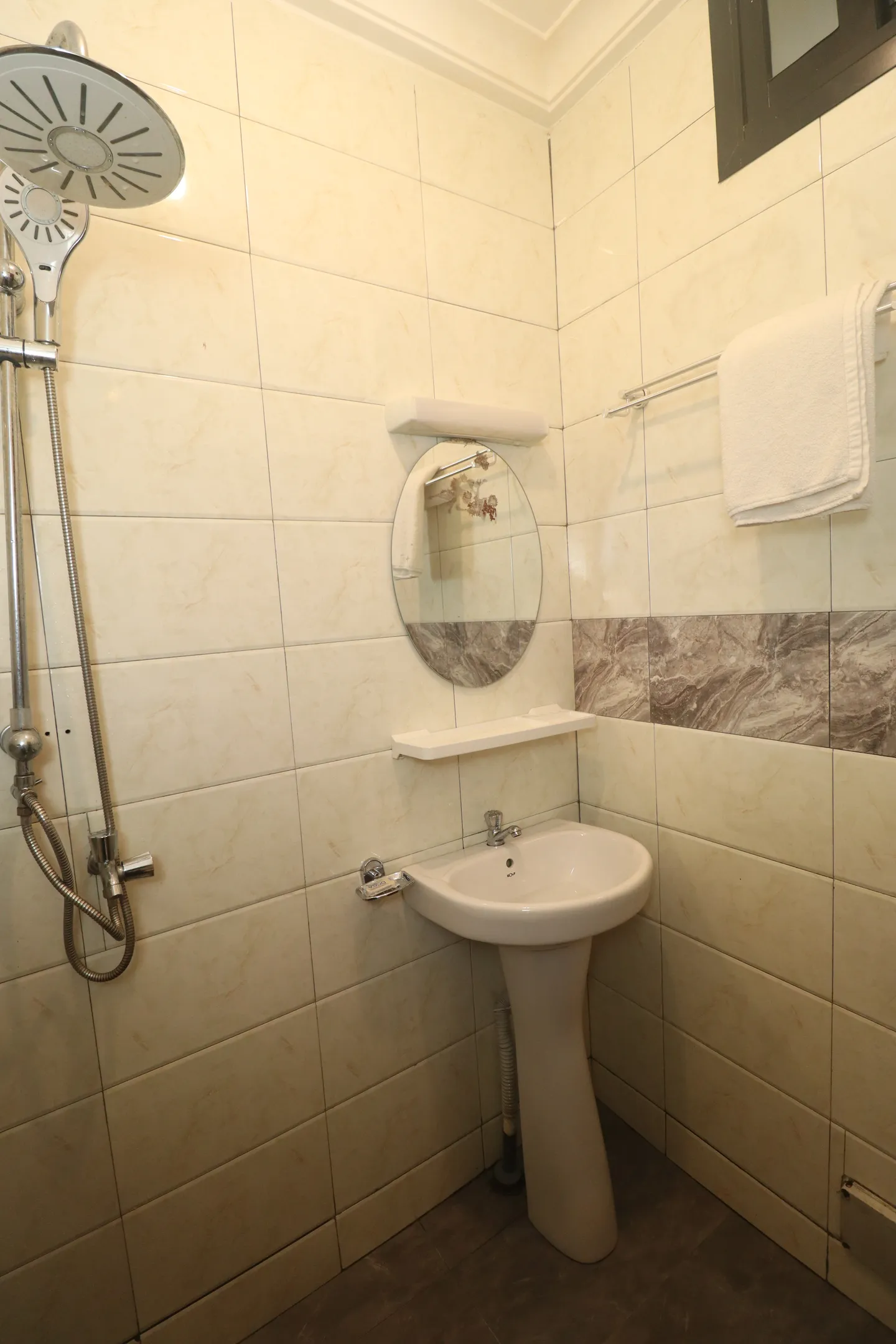 Studio Meublé Makepe, Douala (8/8)