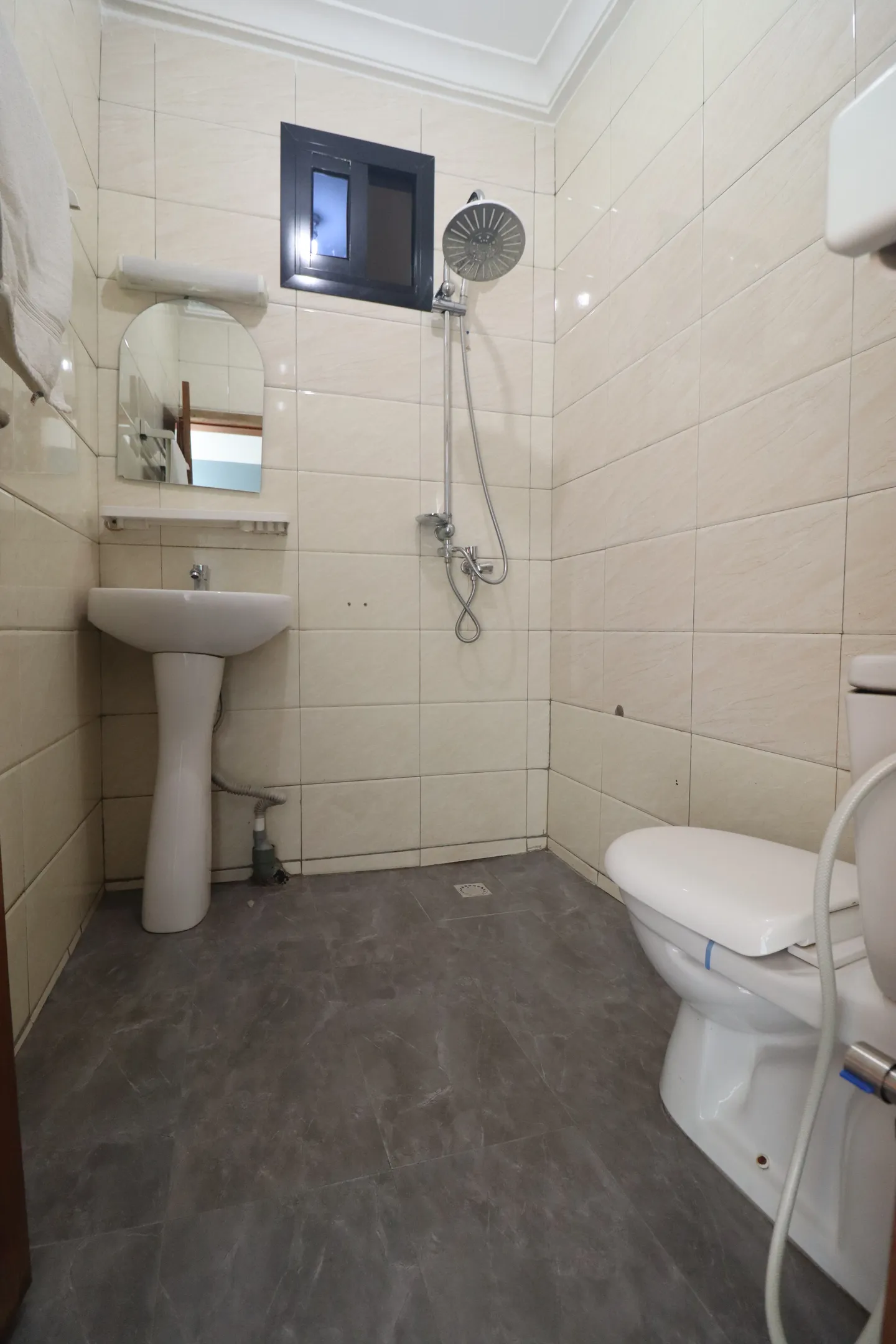 Appartement Meublé Makepe, Douala (7/12)