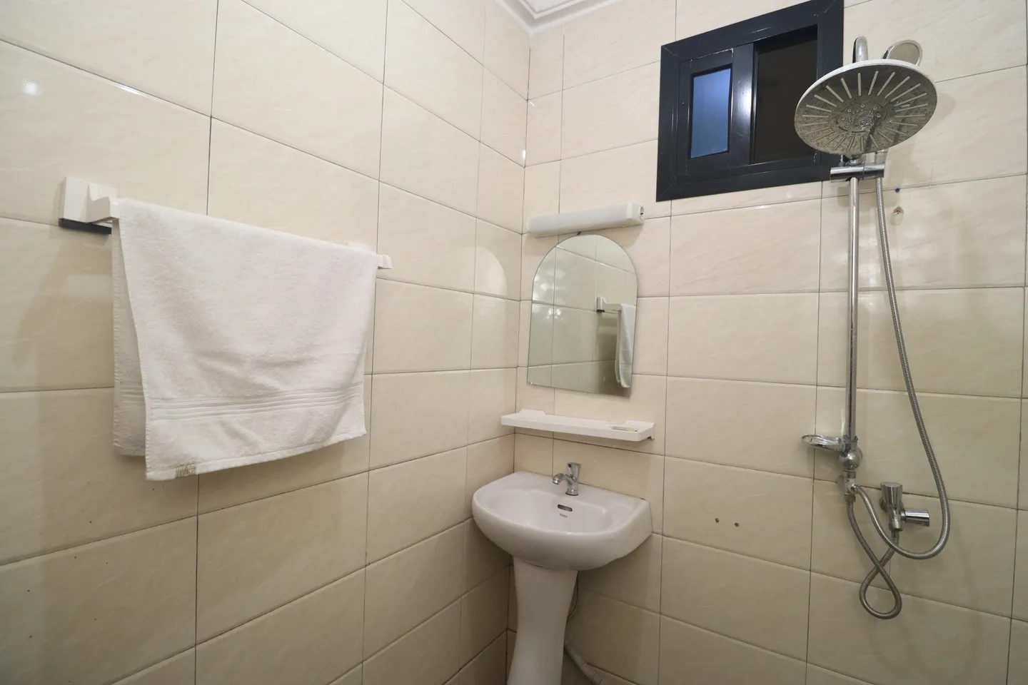 Appartement Meublé Makepe, Douala (8/12)