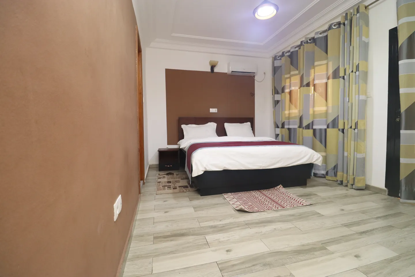 Appartement Meublé Makepe, Douala (9/12)