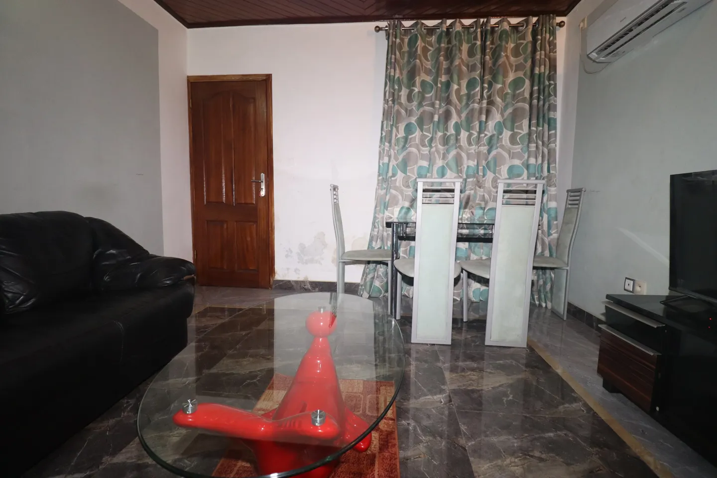 Appartement Meublé Makepe, Douala (2/13)
