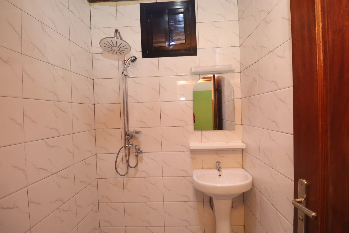 Appartement Meublé Makepe, Douala (9/13)