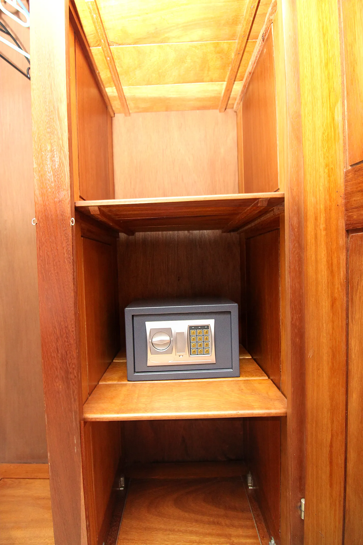 Chambre Meublée Bonapriso, Douala (5/16)