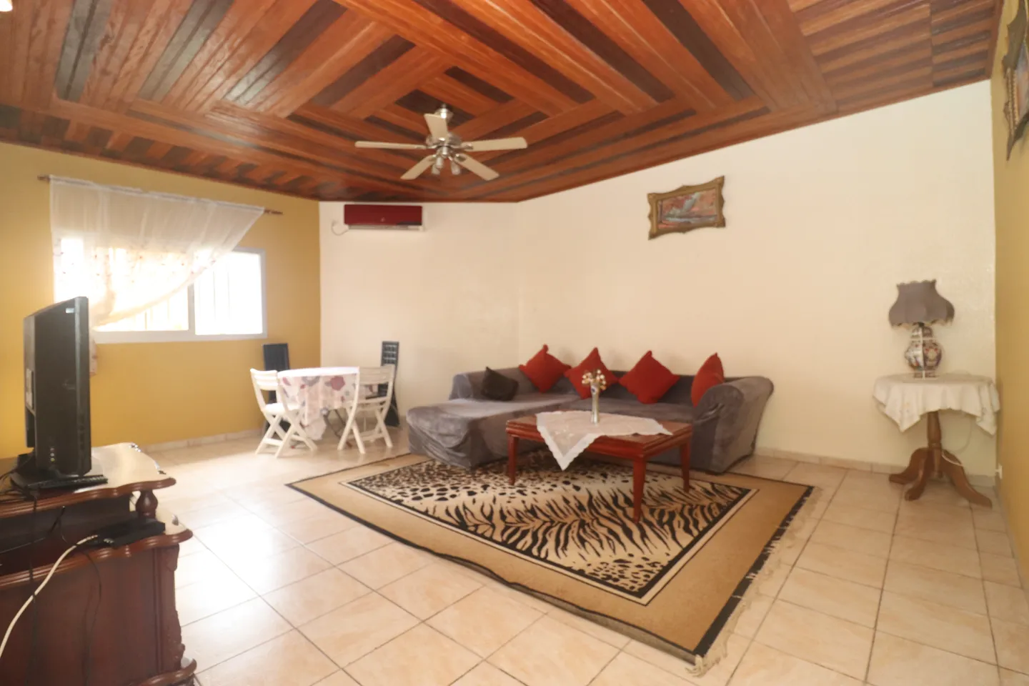 Studio Meublé Mahelet, Kribi (1/9)
